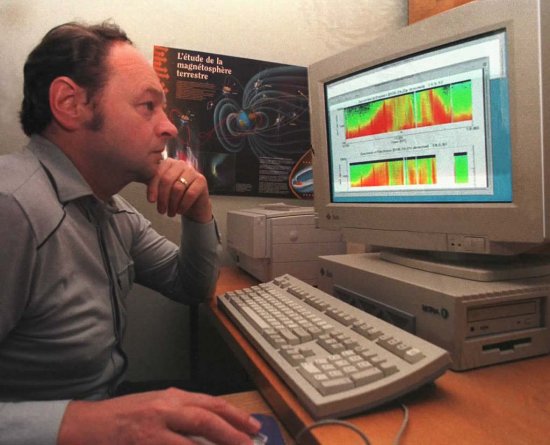 20032