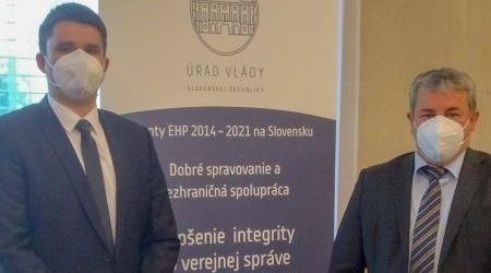Fakulta verejnej správy UPJŠ v Košiciach spolupracuje s Úradom vlády SR na zlepšení verejnej integrity vo verejnej správe